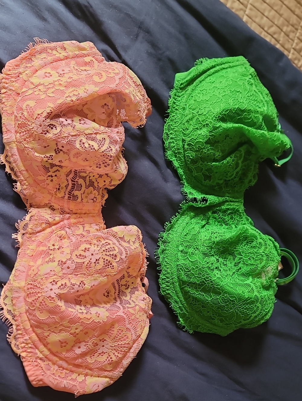 Victoria's Secret Neon Green & Peach Lace Underwire Bra Duo